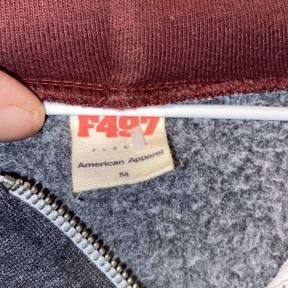 Men’s Red sleeve zip up sweater gray body American apparel size m - Picture 6 of 6